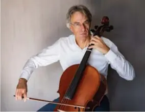  ?? FOTO FRED DEBROCK ?? Na de zelfdoding van zijn zoon, begon Herman Goossens cello te spelen.