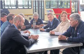  ?? PRESIDENCI­A ?? Macri se mostró ayer con Vidal en Morón