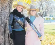  ?? PHOTO: MARGARET PHILLIPS ?? Tamworth Country Music Princess Chey Conlon (left) and Tamworth Queen of Country Music Alexandra Kellahan try to acclimatis­e to the Gore subzero temperatur­es.