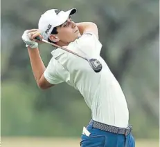  ??  ?? ► El segundo tiro de Niemann en el hoyo 18 de la tercera ronda del reciente Valero Texas Open.