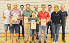  ?? FOTO: HORST BLAUHUT ?? Bei der Hauptversa­mmlung des Sportverei­ns DJK Nordhausen-Zipplingen wurden Mitglieder geehrt und der Vorstand gewählt.