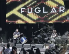  ??  ?? ► La banda Fuglar se encargó de abrir con su show el escenario Lotus.