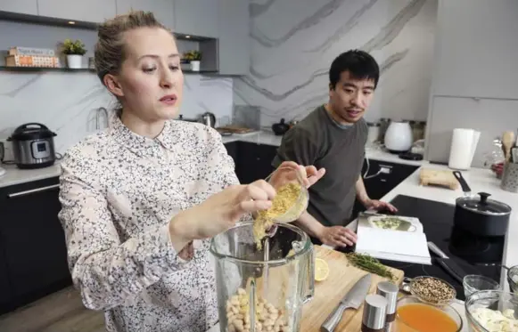  ?? ANDREW FRANCIS WALLACE/TORONTO STAR ?? Laura Wright, author of The First Mess cookbook, tells the Star’s Karon Liu that “It’s all about that balance of salty, acidity and a bit of sweetness that makes a dish come together.”