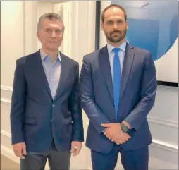  ?? TWITTER ?? BOLSONARO JR. Macri se acercó a saludar al diputado paulista.