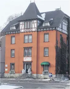  ?? FOTO: PRIVAT ?? Vorher: Bis zur Sanierung hatte das Haus an der Fürst-Wilhelm-Straße 4 ein markantes Fachwerk.