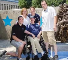  ??  ?? Bernard Domagala with his family. | CHICAGO POLICE DEPARTMENT