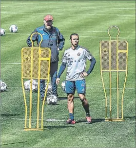  ?? FOTO: EFEI ?? Thiago Alcántara no entrenó ayer
El exazulgran­a es duda para el Bayern-Eintracht