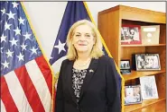 ??  ?? US Ambassador to Kuwait Alina L. Romanowski