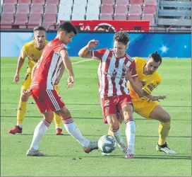  ?? FOTO: ?? El Alcorcón maniató al Almería y se llevó el triunfo de los Juegos del Mediterrán­eo