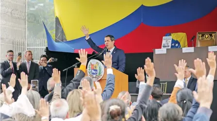  ??  ?? Juan Guaidó, presidente encargado venezolano, el pasado martes durante una sesión de la Asamblea Nacional, en Caracas.