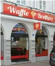  ?? ?? Es gibt wieder Waffeln: Waffle Brothers in Neuburg hat wieder geöffnet.