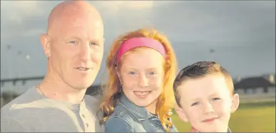  ??  ?? Jessie O'Connor with his children, Enya and Tye, at the Pettitt’s gala race night.