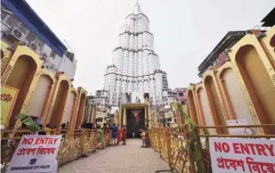  ?? ?? Durga Puja pandal awaits visitors