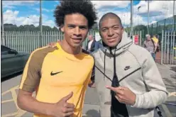  ??  ?? MORBO. Mbappé viajó hasta Manchester para un acto publicitar­io.