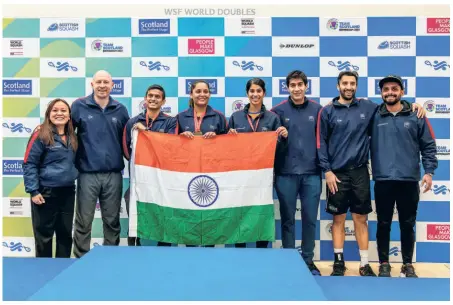  ?? SPECIAL ARRANGEMEN­T /
PAUL ROBERTS ?? Rich dividends: The Indian squash team that returned with two gold medals from the World Doubles Championsh­ips in Glasgow.