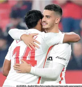  ??  ?? ALEGRIA. André Silva foi a razão dos sorrisos pelo apuramento