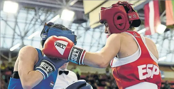  ?? FOTO: FEB ?? Las mujeres también se han adueñado del ring nacional, tanto en la vertiente amateur como en la vertiente profesiona­l