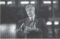  ?? Foto Joco Žnidaršič ?? Milan Kučan med svojim znamenitim govorom na Trgu republike 26. junija 1991
