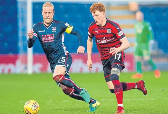  ??  ?? On-loan Simon Murray played a prominent role as Dundee eased themselves to Premiershi­p safety. Dundee United are now keen on the striker.