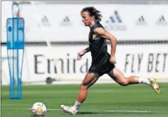  ??  ?? Luka Modric, en un entrenamie­nto este verano en Valdebebas.