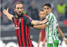  ?? /EFE ?? Gonzalo Higuaín protesta durante la caída de su equipo.