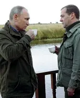  ??  ?? Tandem Il presidente russo Putin e il premier Medvedev (Epa)