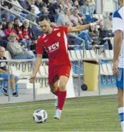  ?? TERRASSA FC ?? Álex Fernández marcó el gol del triunfo ante los aragoneses con un penalti poco después de que el meta Rebollo le parara otro //