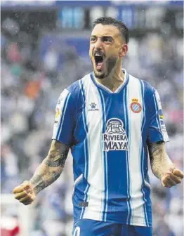  ?? Alejandro García / Efe ?? Joselu celebra ayer el gol de penalti que marcó al Getafe.