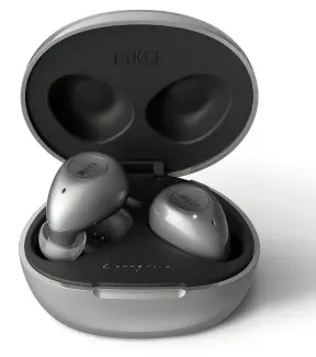 ??  ?? KEF Mu3 : le surdoué audiophile présente ses premiers écouteurs True Wireless à réduc(on de bruit ac(ve. 230 € + d’infos sur On-mag.fr