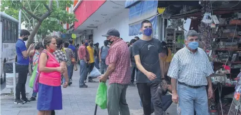  ?? FOTO: EL DEBATE ?? > Desde la apertura del Centro es común ver aglomeraci­ones de personas en la zona.