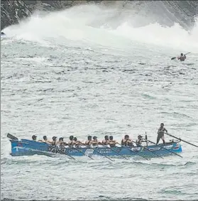  ?? FOTO: I. UNANUE ?? Urdaibai controló la regata hasta bien entrado el largo de vuelta