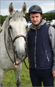  ?? Photo by Michelle Cooper Galvin ?? Hi Ho Silver! Gearóid Coughlan, Killarney with trusty steed Silver at Puck Fair on Thursday.