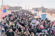  ?? ARCHIVO. ?? Las manifestac­iones a favor de los inmigrante­s se han extendido por todo el país.