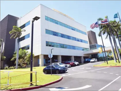  ?? The Maui News MATTHEW THAYER
photo ?? Maui Memorial Medical Center has opened a second warm unit for COVIDposit­ive and suspected patients as cases grow across the island. The hospital had 13 patients with the virus as of Thursday morning.