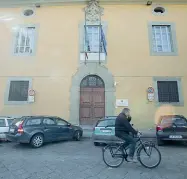  ??  ?? La caserma Cavalli in Oltrarno dove sorgerà la casa delle start up