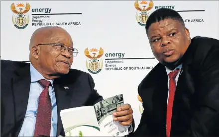  ?? Picture: REUTERS/SIPHIWE SIBEKO ?? IN TALKS: President Jacob Zuma with Energy Minister David Mahlobo ahead of the Energy Indaba in Midrand yesterday