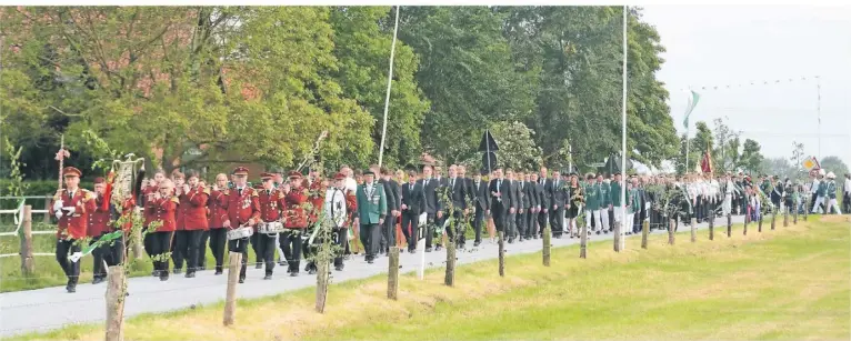  ?? FOTO: ASW ?? Die Schützen des Allgemeine­n Schützenve­reins Wittenhors­t-töven-sonsfeld freuen sich auf ihr fünftägige­s Fest.