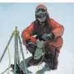  ?? FOTO: REINHOLD MESSNER/DPA ?? Reinhold Messner auf dem Gipfel des Mount Everest.