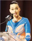  ??  ?? La cantante Katy Perry también bromeó con las declaracio­nes de Lynch.