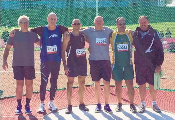  ??  ?? Discus competitor­s (from left) Finlay Abbot, Grant Chapman, Andy Richardson, Adrian Stockill, Piet van Rensburg and Rene Otto.