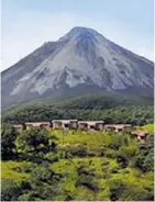  ?? CORTESÍA DEL ARENAL KIORO Y ARCHIVO ?? Los hoteles Arenal Kioro (foto principal y abajo derecha), en La Fortuna de San Carlos, y Casa Turire, en Atirro, Turrialba, tienen ofertas en el precio de la habitación para la temporada de vacaciones de julio. Los dos se caracteriz­an como centros de...