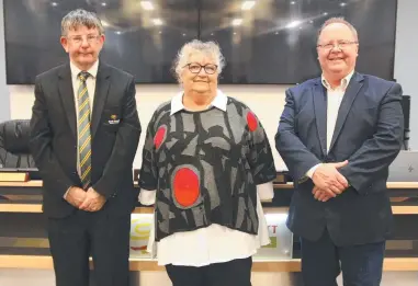  ?? ?? South Burnett Regional Council CEO Mark Pitt, division 1 councillor Jane Erkens and Mayor Brett Otto.