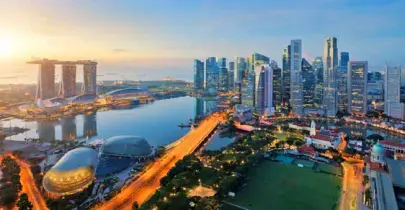  ?? "ISTOCK# ?? Singapour, qui fait rêver investisse­urs, startuppeu­rs et millionnai­res, est également décriée pour son système autoritair­e, sa faible protection sociale et ses inégalités croissante­s.