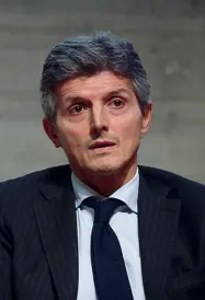  ??  ?? Andrea Martella Sottosegre­tario alla Presidenza del Consiglio, è stato l’artefice dell’«operazione Lorenzoni» come ufficiale di collegamen­to con Zingaretti