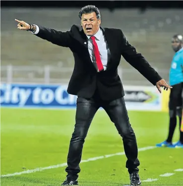  ?? Pictures: Gallo Images ?? Giovanni Solinas, left, coach of Kaizer Chiefs, and Luc Eymael, manager of Free State Stars, know each other from their stints coaching clubs in Algeria. Their clubs meet in an MTN8 quarterfin­al on Saturday.