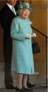  ??  ?? The Queen at her official, but low key, birthday celebratio­ns held in Windsor on 13 Jun, 2020