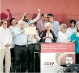  ?? /ALEJANDRO AGUILAR ?? El Presidente firmó el decreto del año de Emiliano Zapata