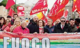  ?? FOTO ANSA ?? In cammino Manifestaz­ione per la pace ieri a Roma