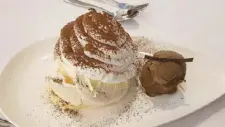  ??  ?? Lemon meringue pie and chocolate ice cream.