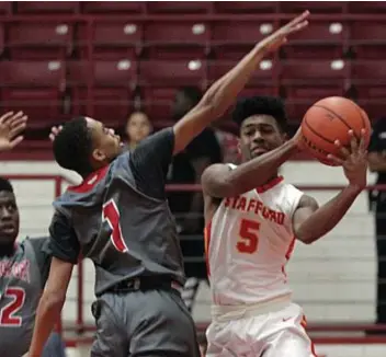  ?? Houston Chronicle photos ?? Brazosport and Stafford are both viewed as serious contenders.